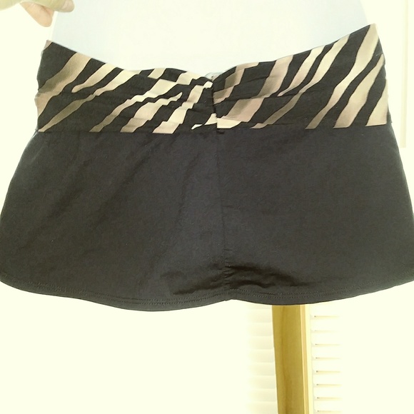 Animal print bikini with skirted bottom - Picture 2 of 3